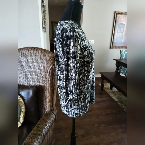 Chico's Ladies Tunic Top - Picture 7 of 9